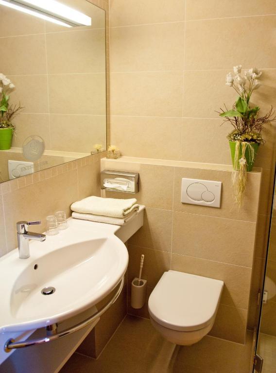Hotel Garni Entstrasser Kitzbühel Oda fotoğraf